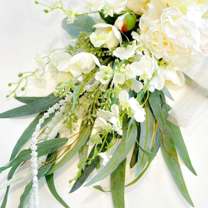 季節の花束と指輪のセット
