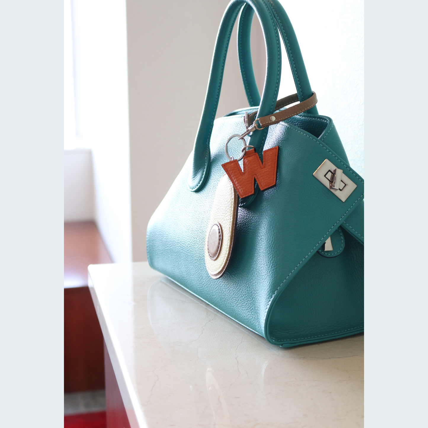 Avocado バックチャーム 「Wander the World」　