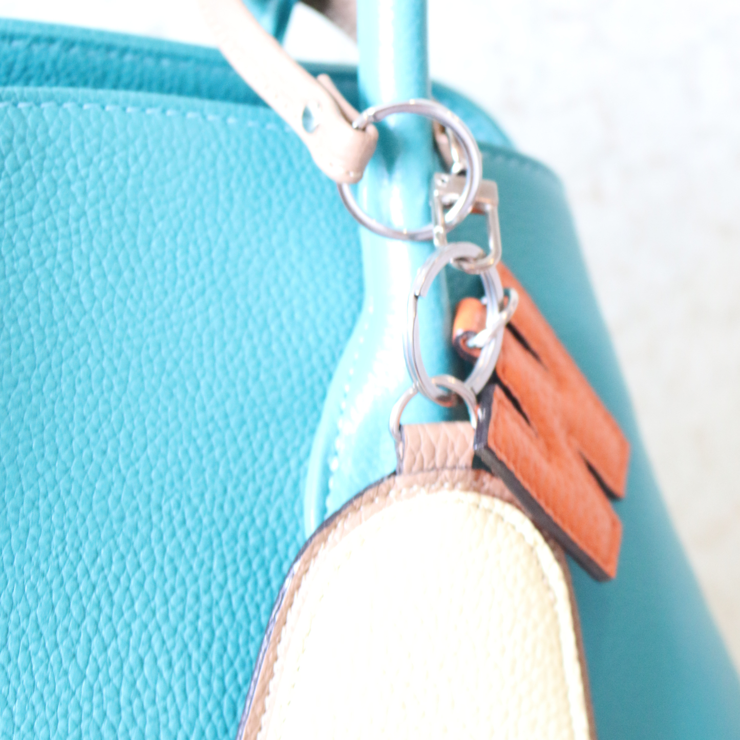 Avocado バックチャーム 「Wander the World」　