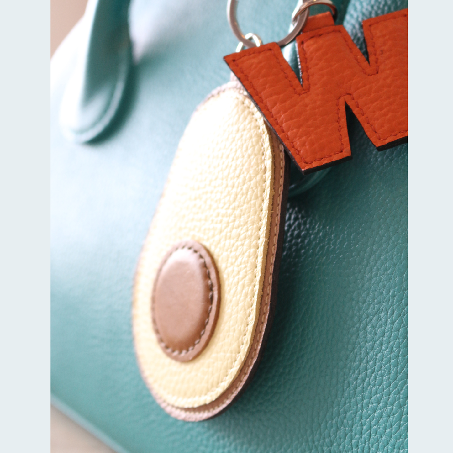 Avocado バックチャーム 「Wander the World」　